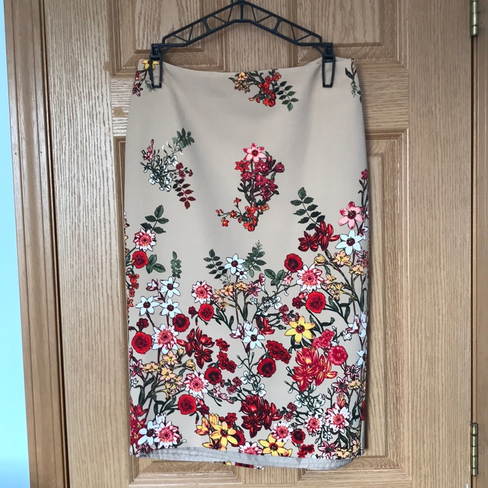 Floral pencil skirt